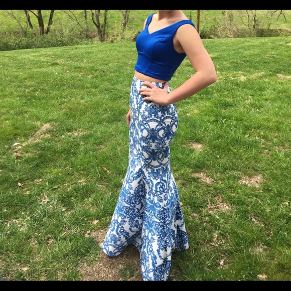 Prom Dress - Picture 1 of 3